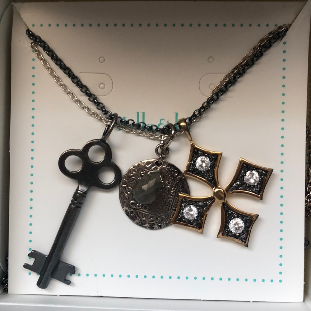 BRAND NEW Stella and dot multi pendant necklace